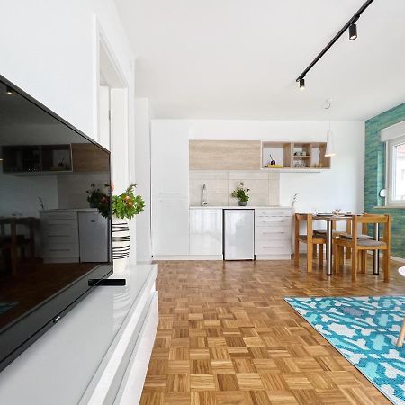Novigrad Istria Apartments Valerian מראה חיצוני תמונה