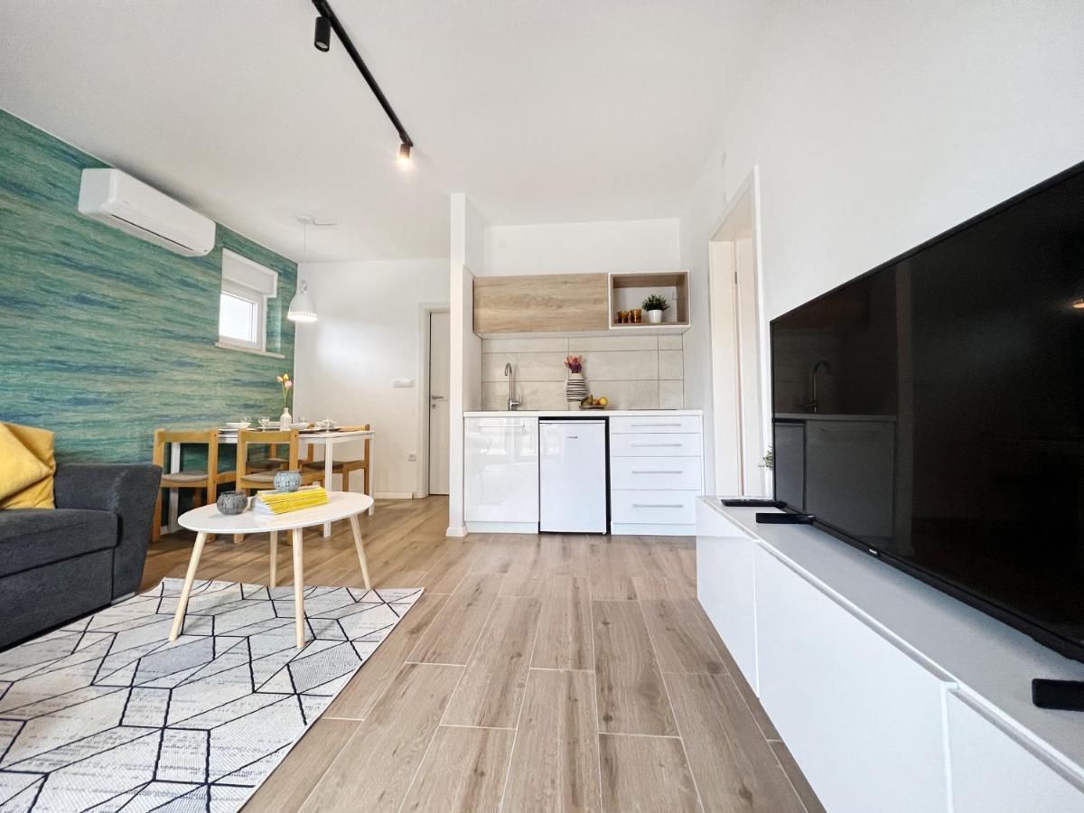 Novigrad Istria Apartments Valerian מראה חיצוני תמונה