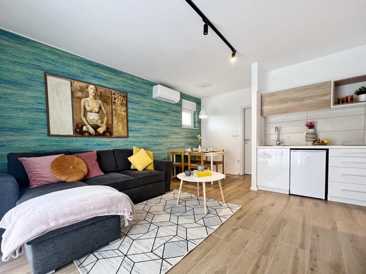 Novigrad Istria Apartments Valerian מראה חיצוני תמונה