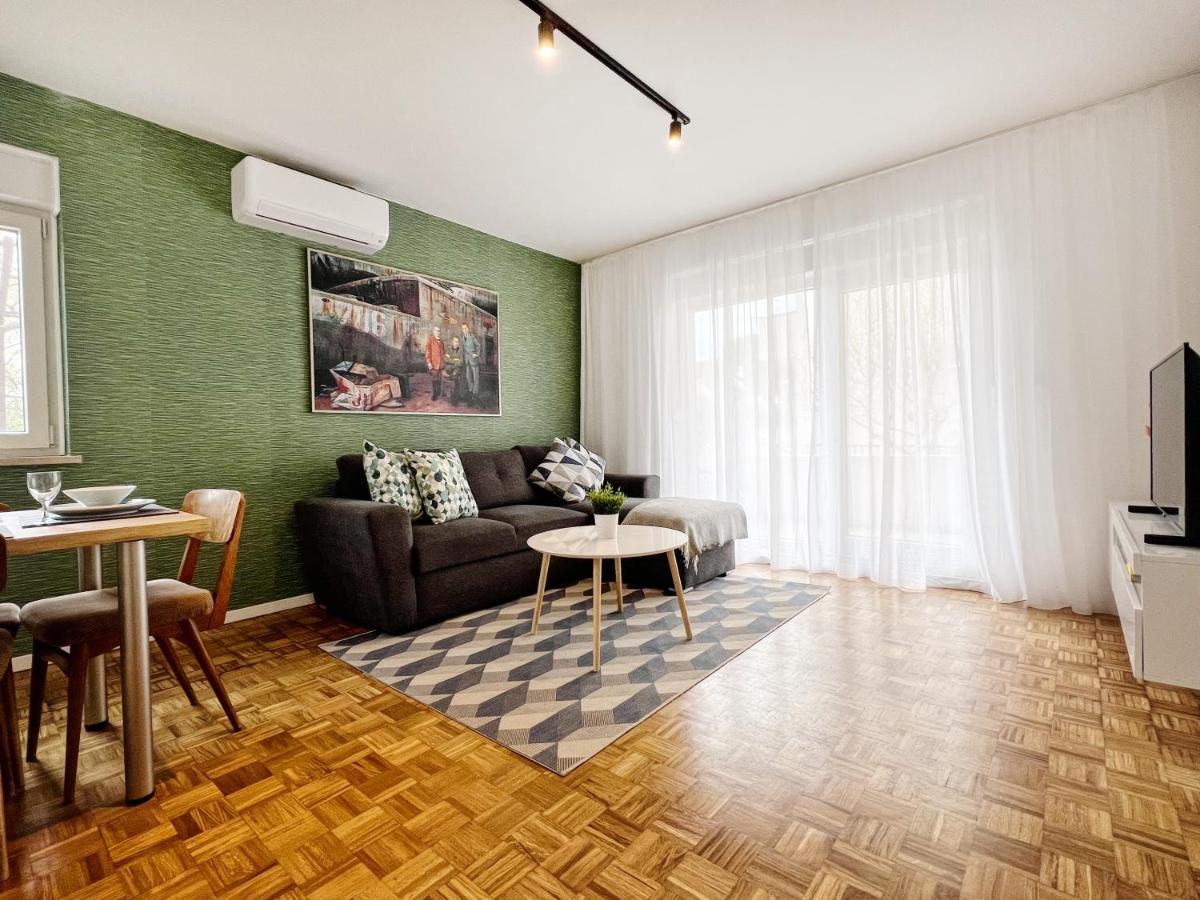 Novigrad Istria Apartments Valerian מראה חיצוני תמונה