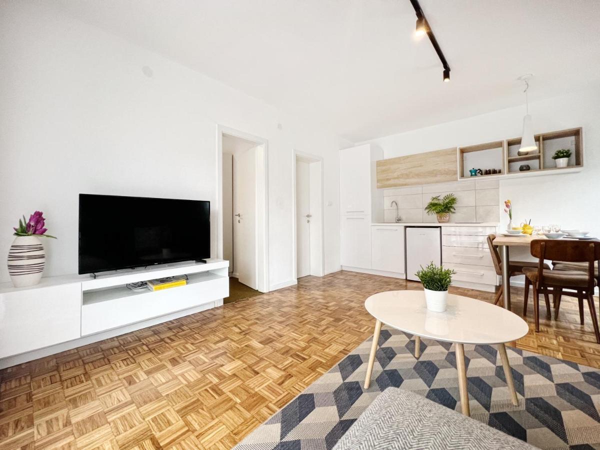 Novigrad Istria Apartments Valerian מראה חיצוני תמונה