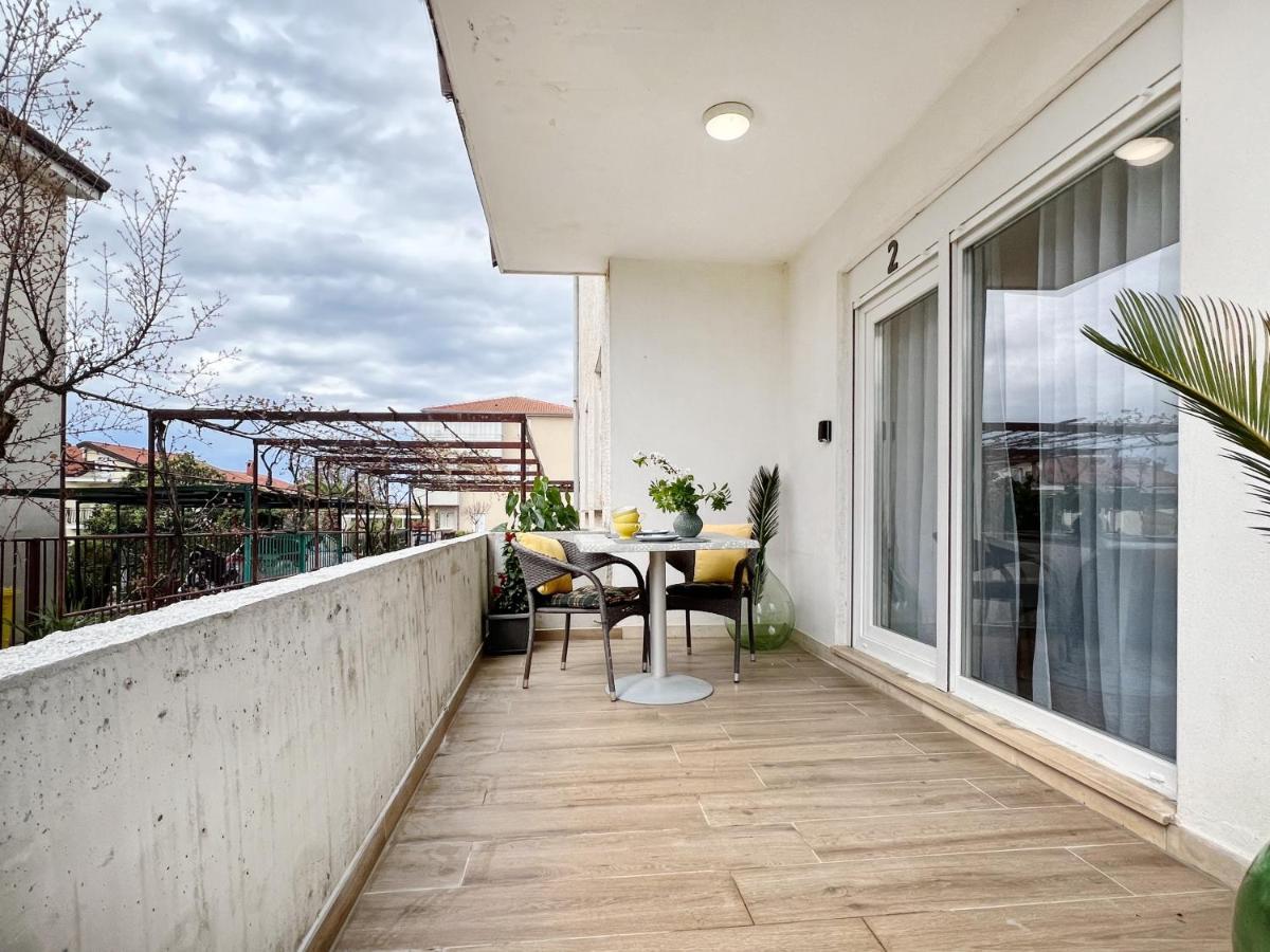 Novigrad Istria Apartments Valerian מראה חיצוני תמונה