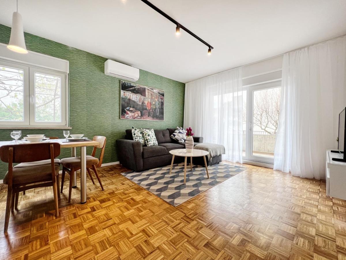 Novigrad Istria Apartments Valerian מראה חיצוני תמונה