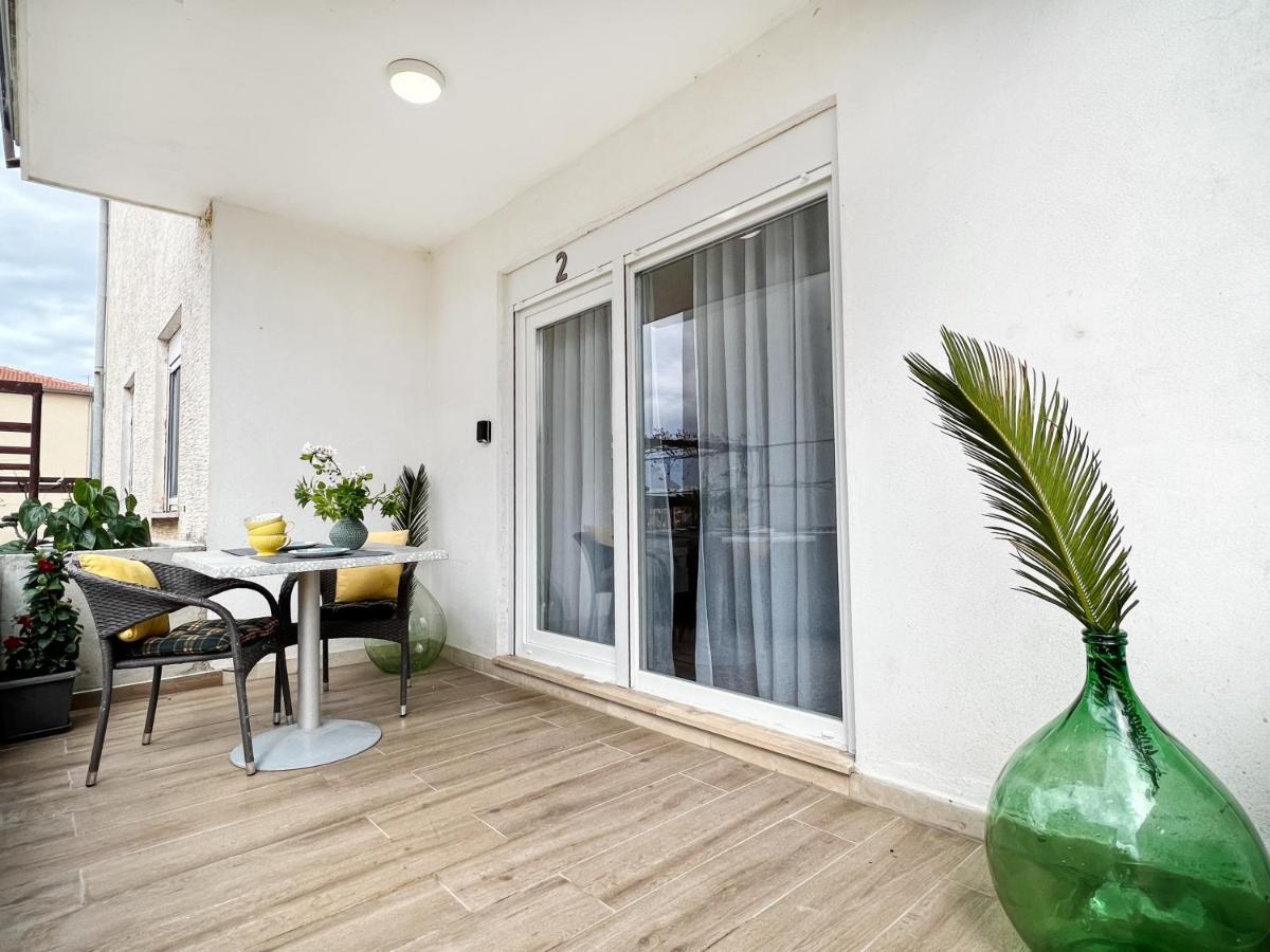 Novigrad Istria Apartments Valerian מראה חיצוני תמונה