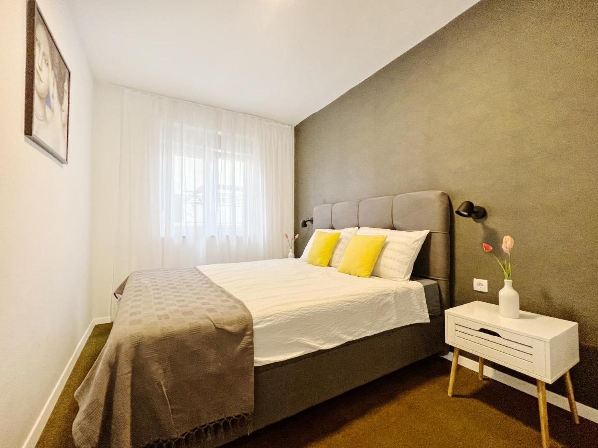 Novigrad Istria Apartments Valerian מראה חיצוני תמונה