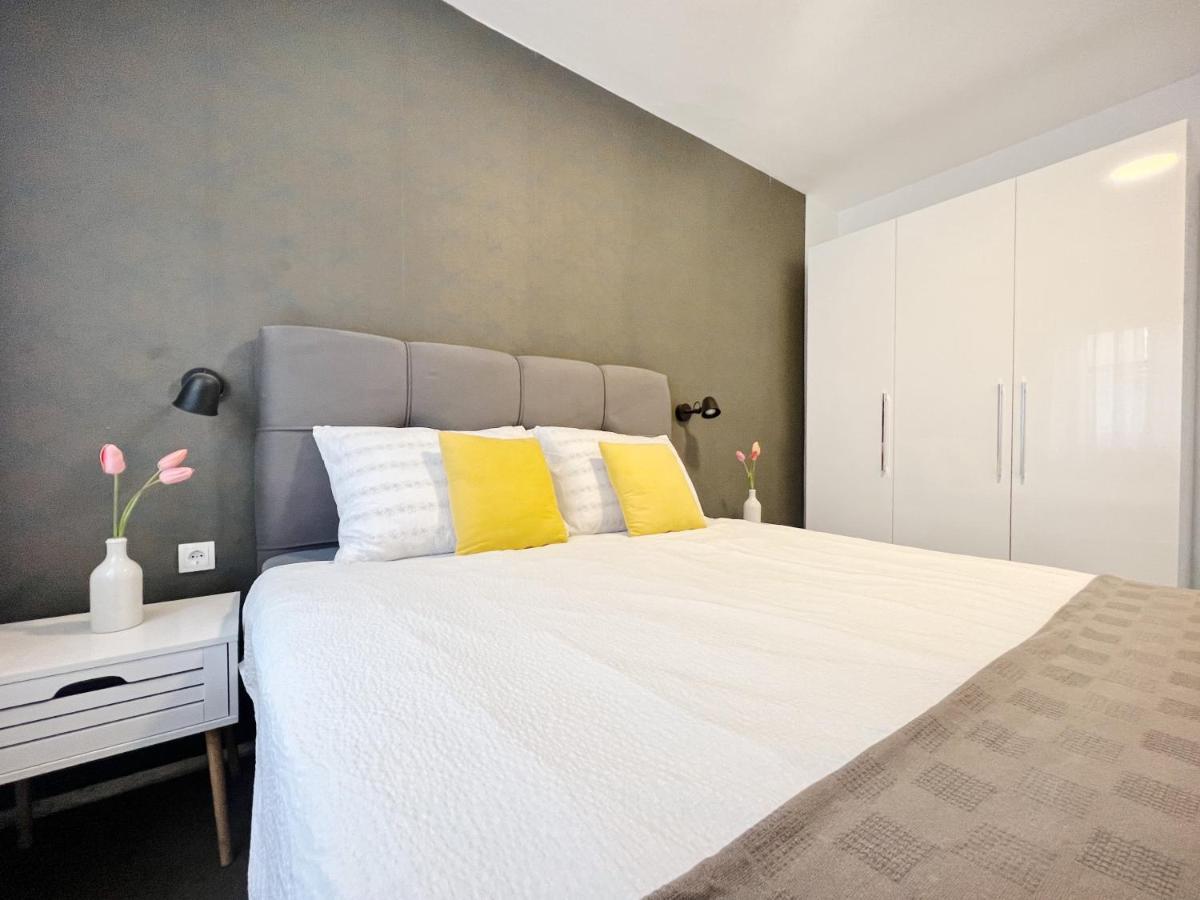 Novigrad Istria Apartments Valerian מראה חיצוני תמונה