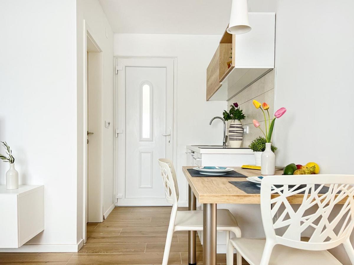 Novigrad Istria Apartments Valerian מראה חיצוני תמונה