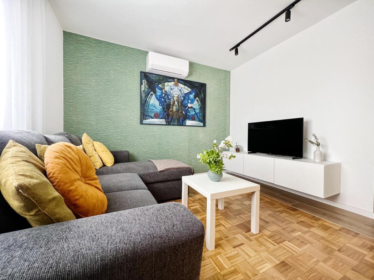 Novigrad Istria Apartments Valerian מראה חיצוני תמונה