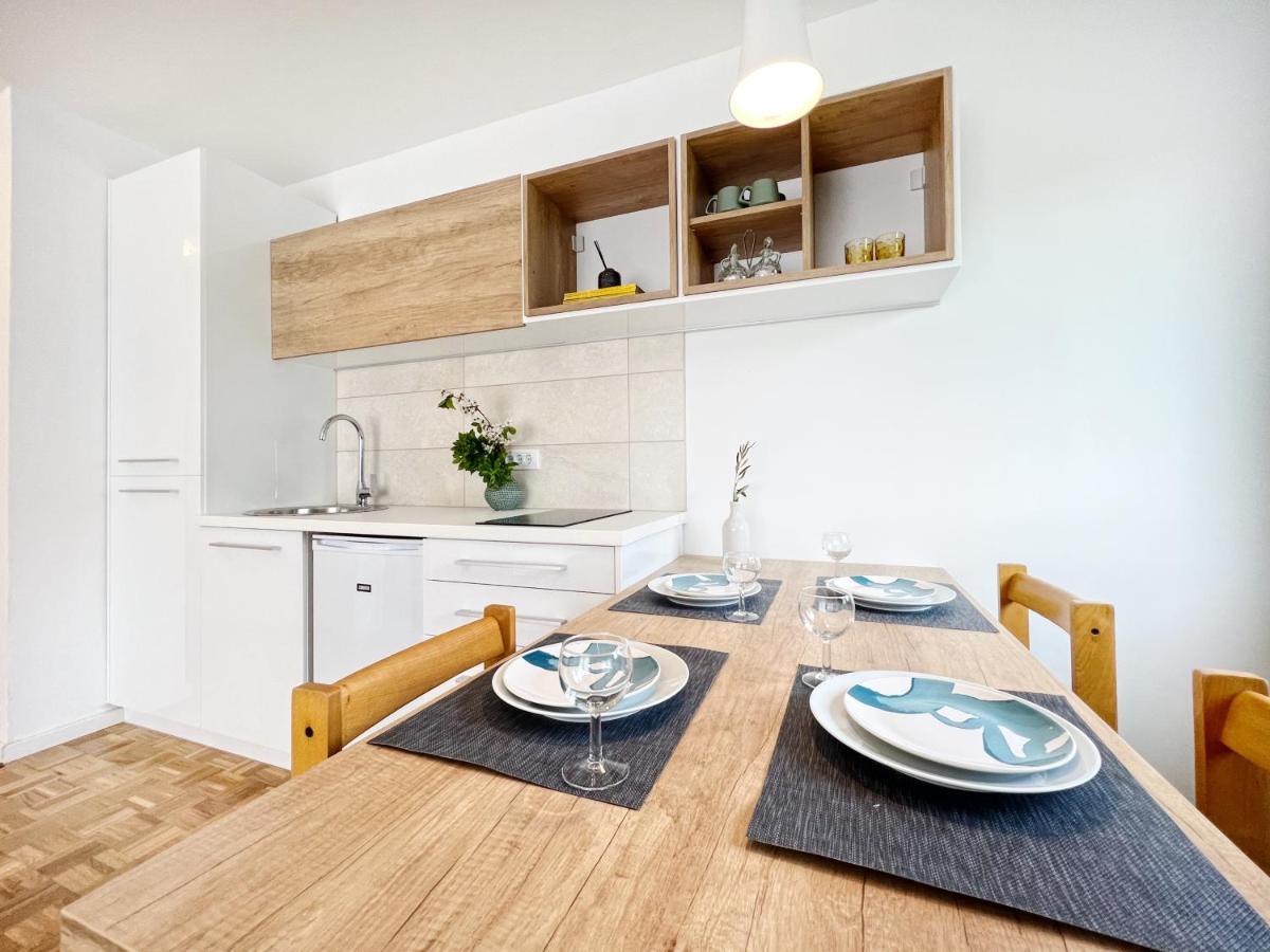 Novigrad Istria Apartments Valerian מראה חיצוני תמונה