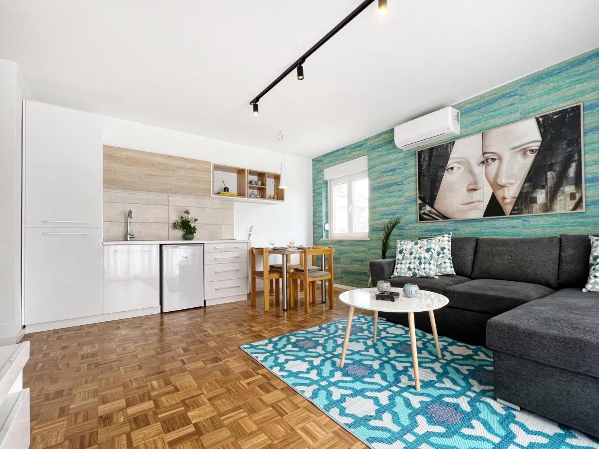 Novigrad Istria Apartments Valerian מראה חיצוני תמונה