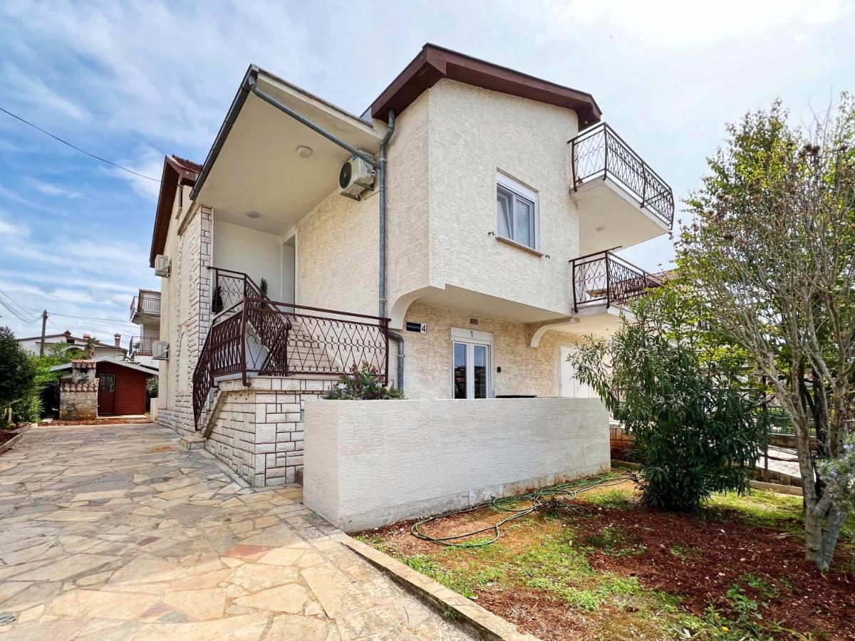 Novigrad Istria Apartments Valerian מראה חיצוני תמונה