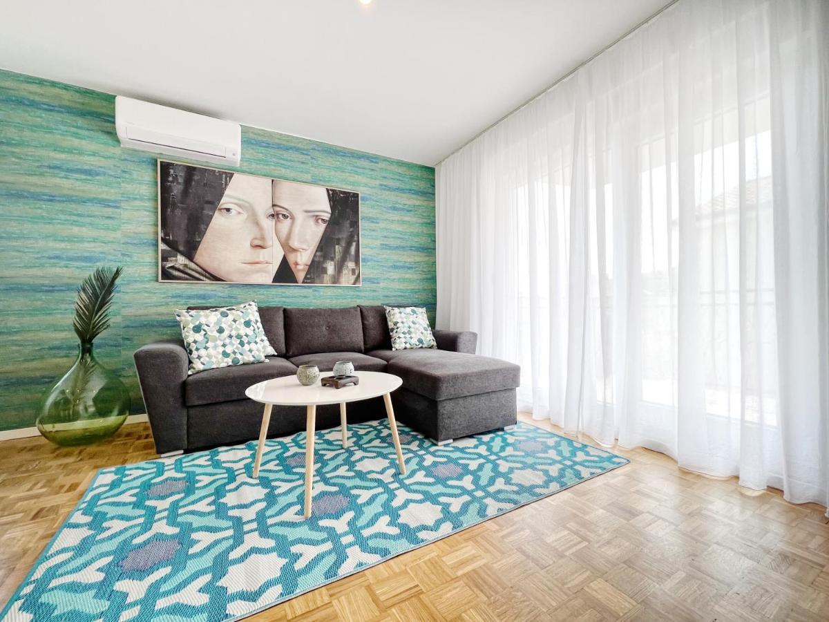 Novigrad Istria Apartments Valerian מראה חיצוני תמונה
